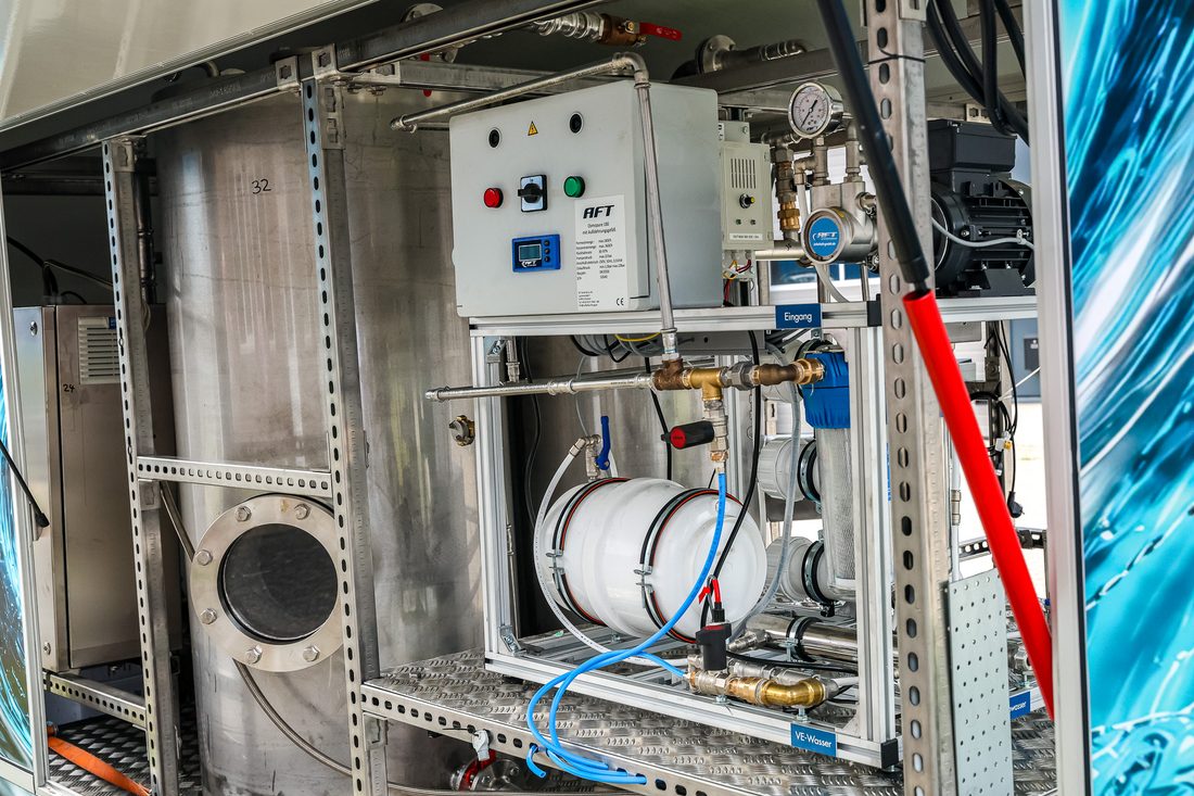 Reverse-osmosis and filtration stage inside the PAAS unit
